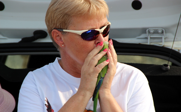 Jana Černá s „mnišicí“ Bobinou (Foto: Jan Potůček, Ararauna.cz)